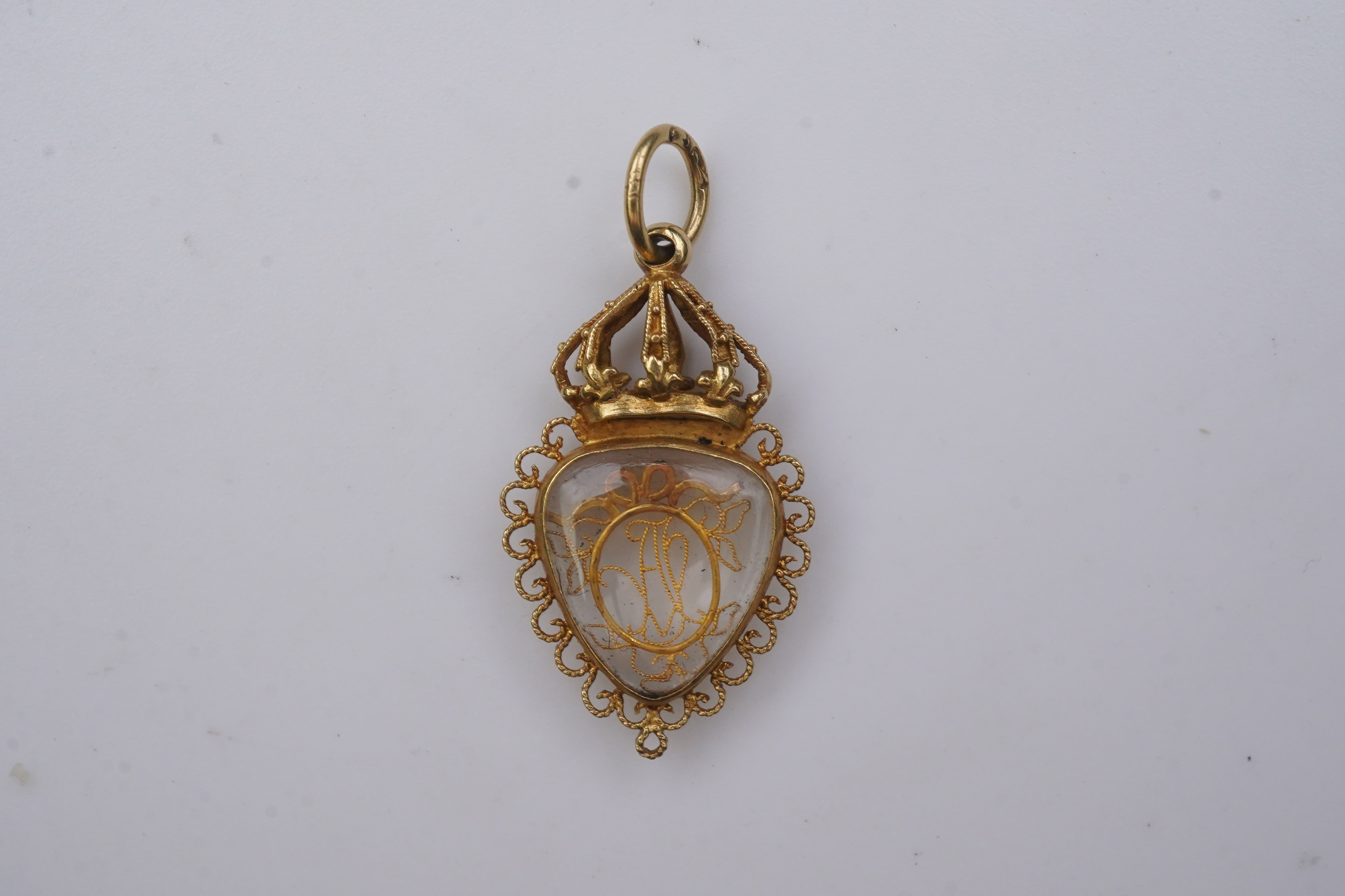 An unusual gold pendant, late 18th/early 19th century